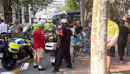 上海警方:叶某(男,57岁)寻衅滋事,已被拘!