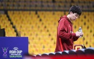 杨瀚森完成赴美第一练 训练师纠正其投篮手型