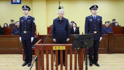 李晓鹏受审:从1994年开始贪腐