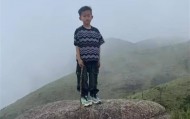 福建8岁男童爬山失踪两天，游客意外拍下他在山顶的影像，家长讲述细节