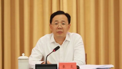 江西赣州信丰县委书记袁炎跨市赴南昌经开区履新