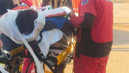 在西班牙脑死亡的足球小将已回京救治,父亲守在病房外:暂不想谈责任,只想搞清真相