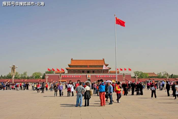 长城旅游两个人一周需要多少钱费用？长城旅游包车一天大约多少钱人民币