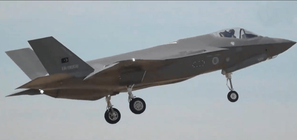 歼-35进驻已无障碍,巴沙签订生死协议后,美国F-35对土耳其松口