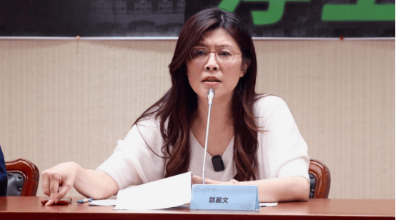 当选国民党主席后,郑丽文连夜喊话民进党:让两岸不再有战火!