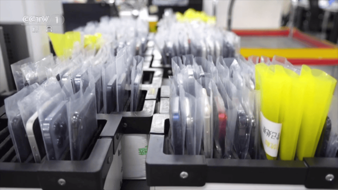 1吨旧手机能提取约200克黄金?你家的闲置手机可以这样处理→